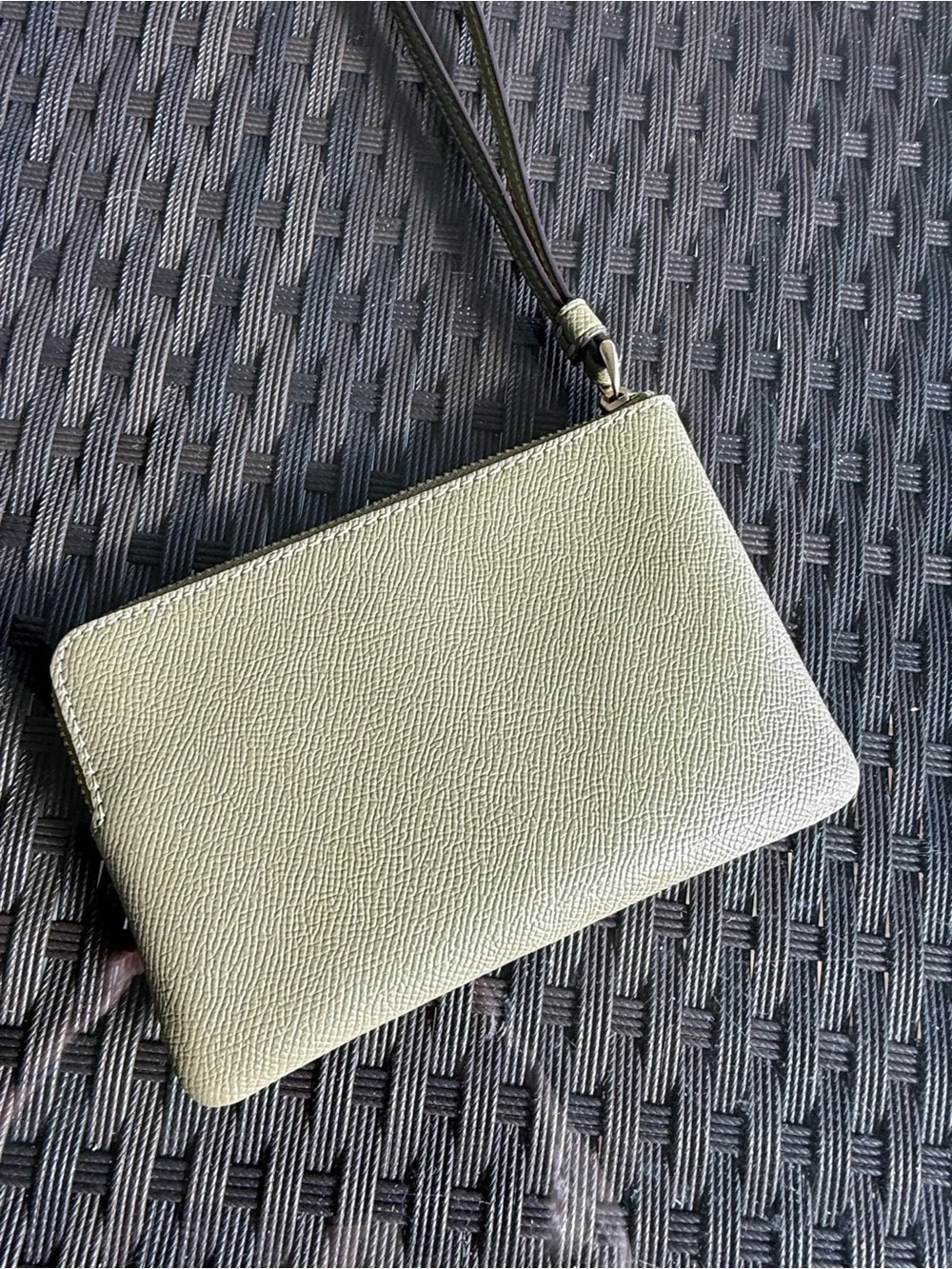 Coach Olive Green Pebbled Leather Zip Card Case with Gold Hardware